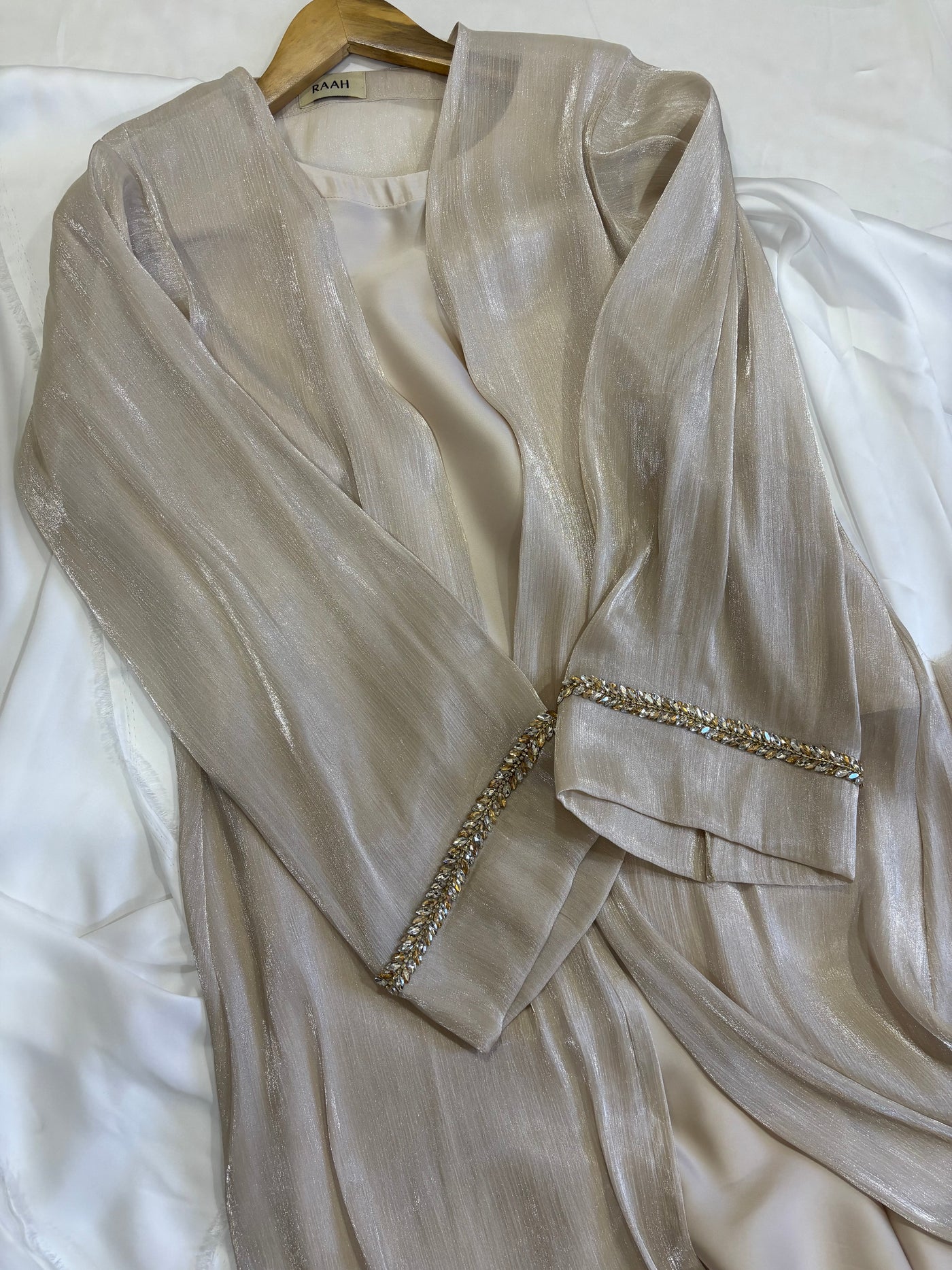 HOOR - ivory
